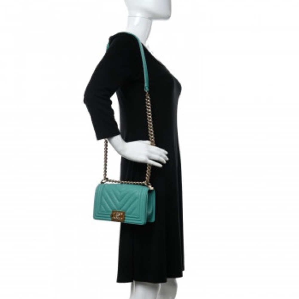Chanel 19S Turquoise Iridescent Caviar Chevron Quillted Small Boy Gold Hardware - Picture 3 of 15